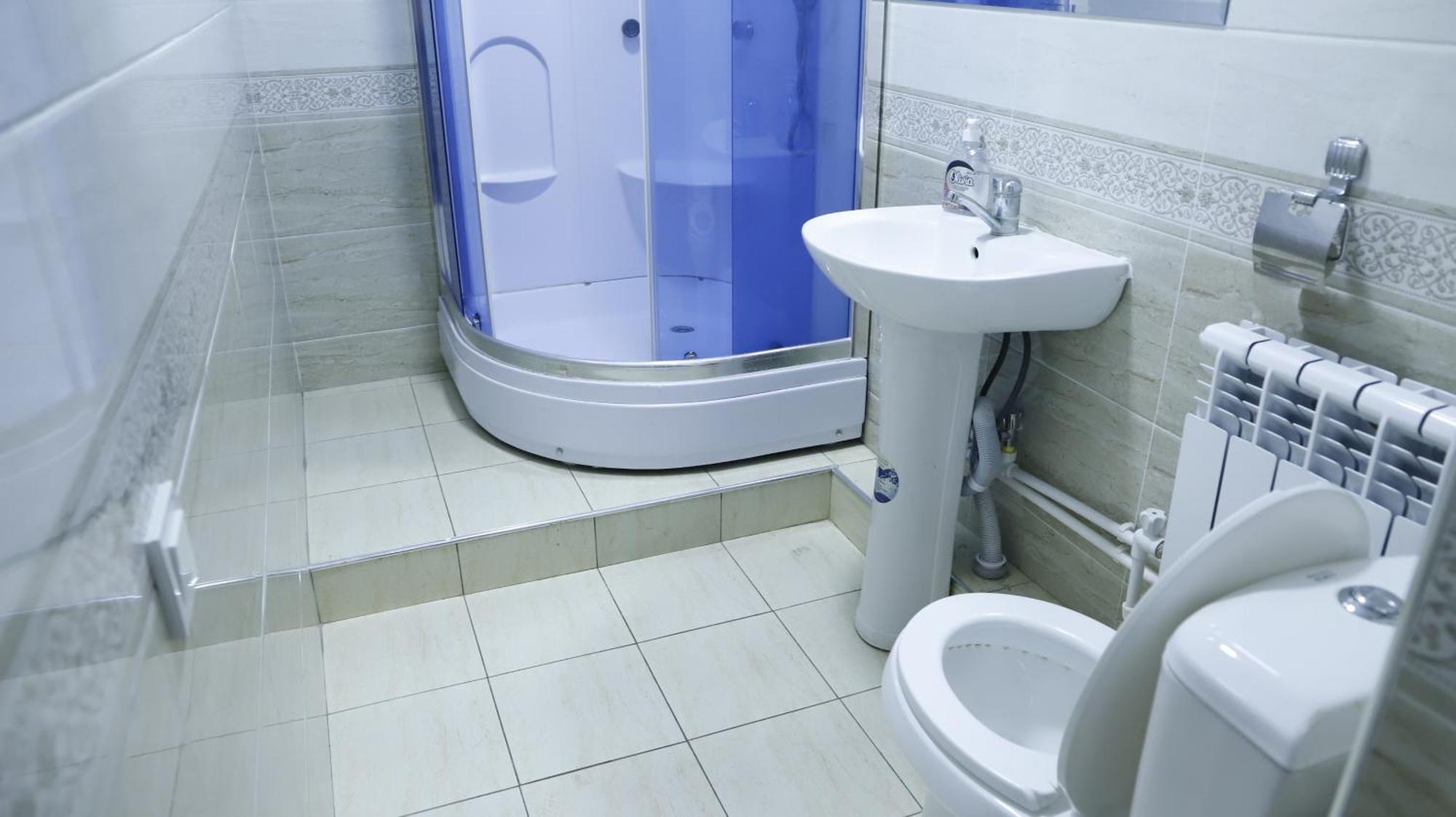 Hostel Farovon Marghilon المظهر الخارجي الصورة
