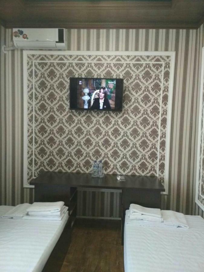 Hostel Farovon Marghilon المظهر الخارجي الصورة