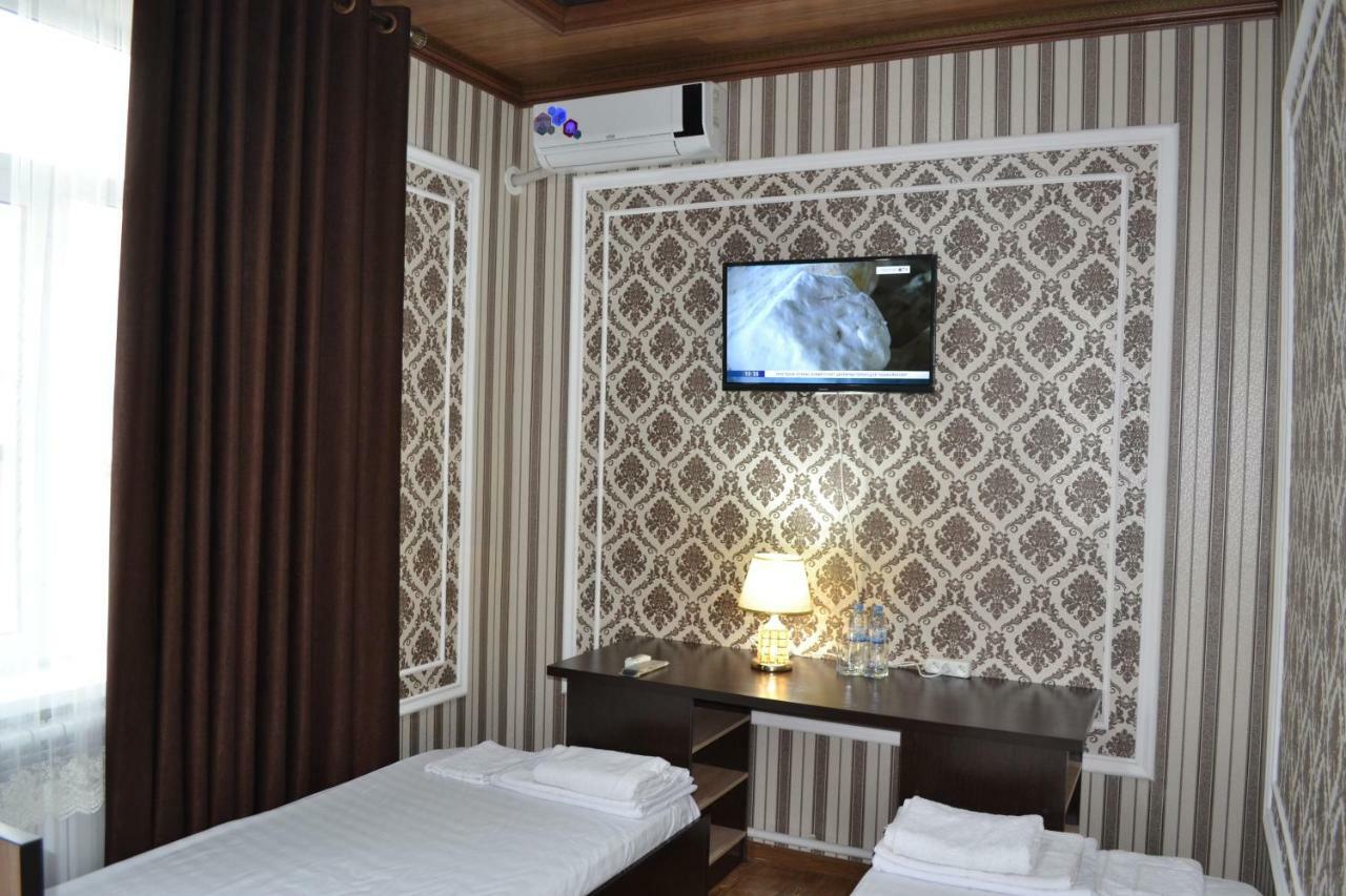 Hostel Farovon Marghilon المظهر الخارجي الصورة