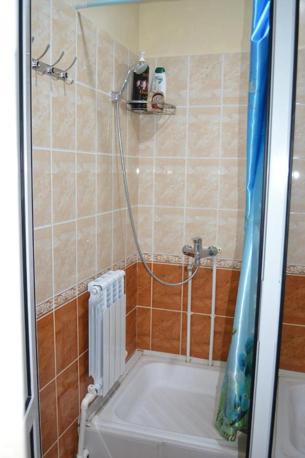 Hostel Farovon Marghilon المظهر الخارجي الصورة