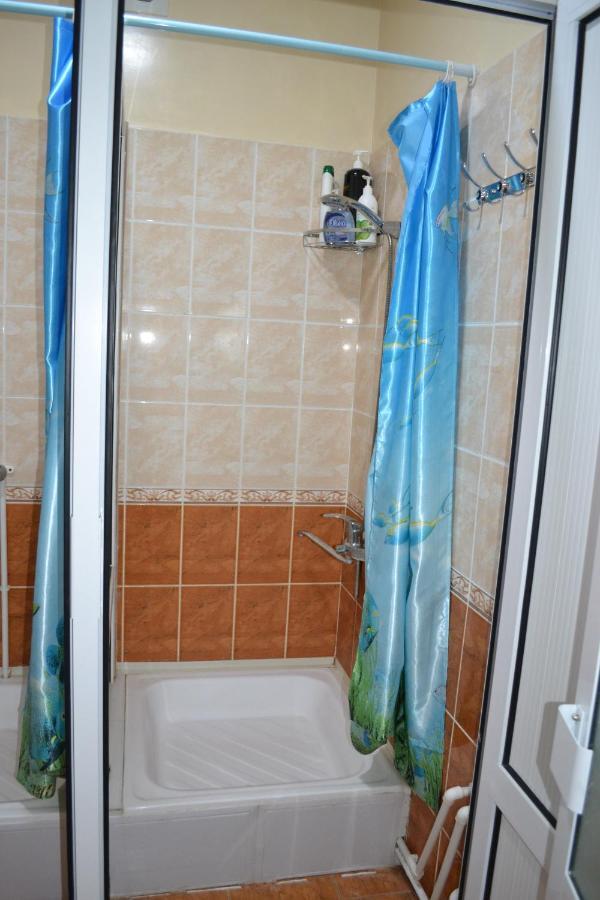 Hostel Farovon Marghilon المظهر الخارجي الصورة